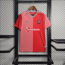 Camiseta local del Southampton 2023/24