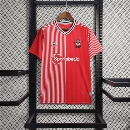 Camiseta local del Southampton 2023/24