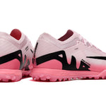 Chuteira Society Nike Air Zoom Mercurial Vapor 15 TF Rosa e Preto "Mad Brilliance Pack"