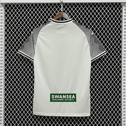 Camiseta local del Swansea 2023/24