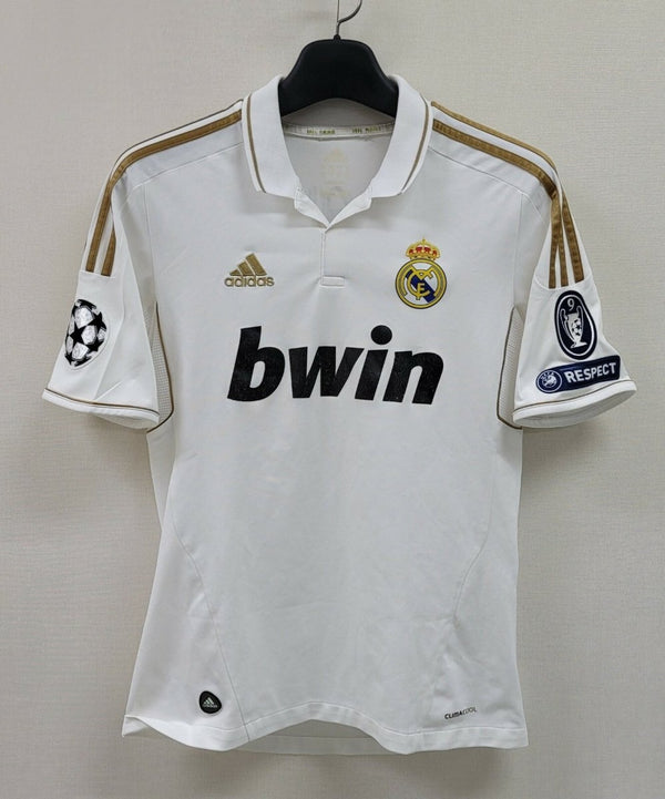 Camiseta local del Real Madrid 2004/05