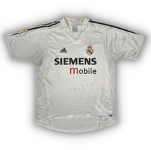 Camiseta local del Real Madrid 2004/05