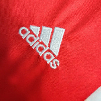 Benfica Local 04/05