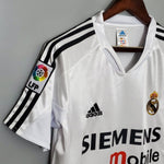 Camiseta local del Real Madrid 2004/05