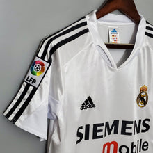 Camiseta local del Real Madrid 2004/05
