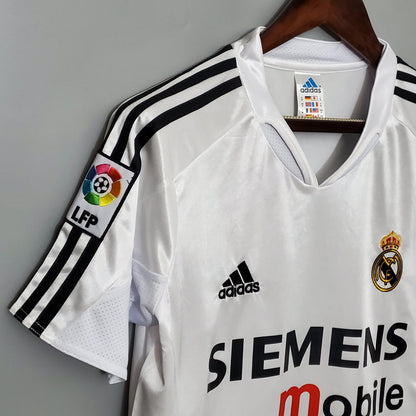 Camiseta local del Real Madrid 2004/05