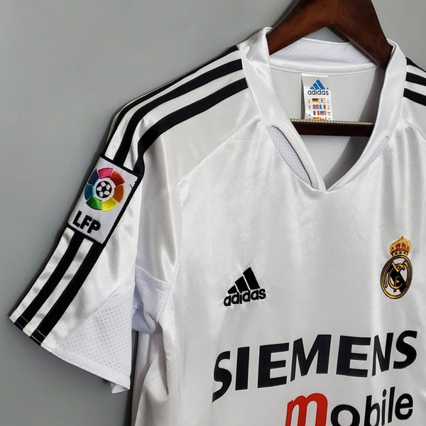 Camiseta local del Real Madrid 2004/05