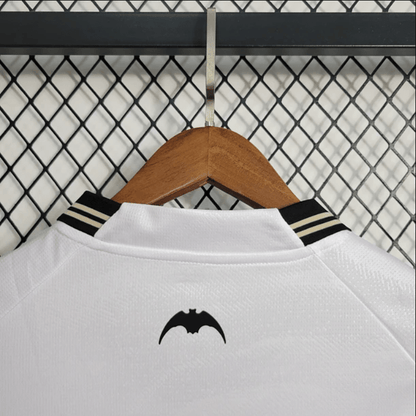 Camiseta local del Valencia 2023/24