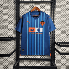 Camiseta local del Valencia 2023/24