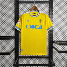 Camiseta local del Cádiz 2023/24
