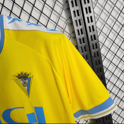 Camiseta local del Cádiz 2023/24