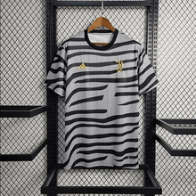 Camiseta de entrenamiento en blanco y negro de la Juventus 2023/24