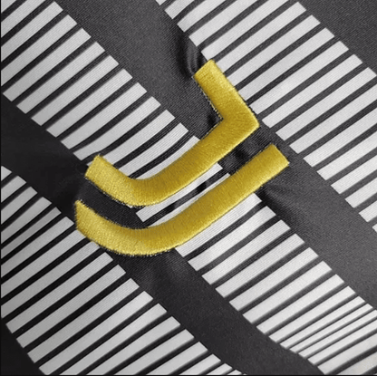 Camiseta de entrenamiento en blanco y negro de la Juventus 2023/24