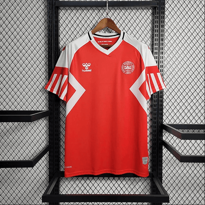 Camiseta local de Dinamarca 2022