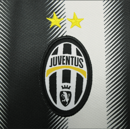Camiseta local de la Juventus 2011/12
