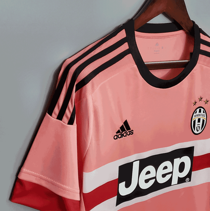 Camiseta de visitante de la Juventus 2015/16