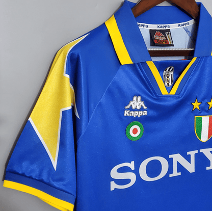 Camiseta de visitante de la Juventus 1995/96
