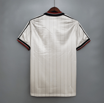 Camiseta de visitante del Manchester United 1983