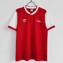 Camiseta local del Arsenal 83/84