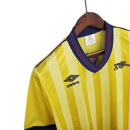 Camiseta de visitante del Arsenal 83/84