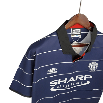 Camiseta de visitante del Manchester United 99/00