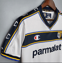 Camiseta local del Parma 2002/03