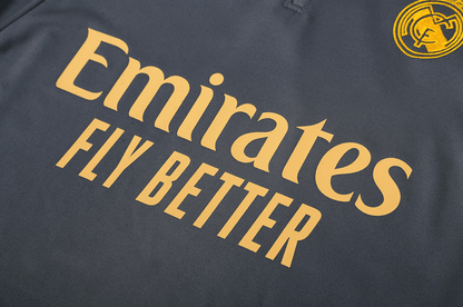 Camiseta de media cremallera del Real Madrid