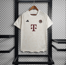 Camiseta del Bayern Múnich 23/24