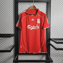 Camiseta local del Liverpool 06/07