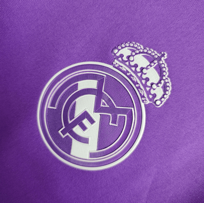 Camiseta de visitante del Real Madrid 16/17