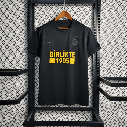 Camiseta local del Galatasaray 2023/24