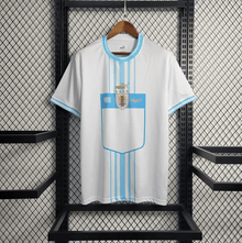 Camiseta de visitante de la selección uruguaya 2022