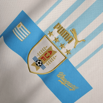 Camiseta de visitante de la selección uruguaya 2022