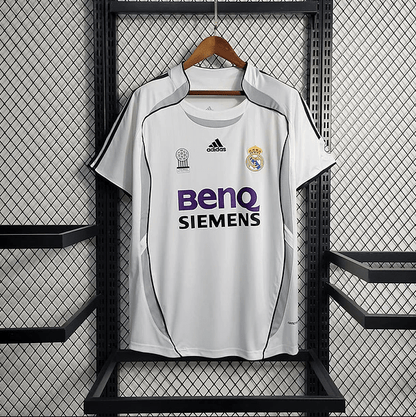 Camiseta local del Real Madrid 06/07