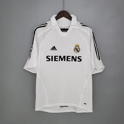 Camiseta local del Real Madrid 05/06