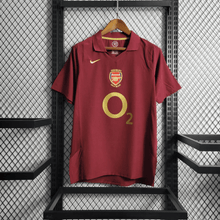 Camiseta local del Arsenal 05/06