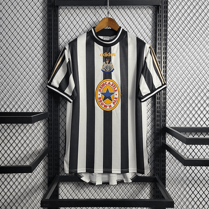 Camiseta local del Newcastle 95/97