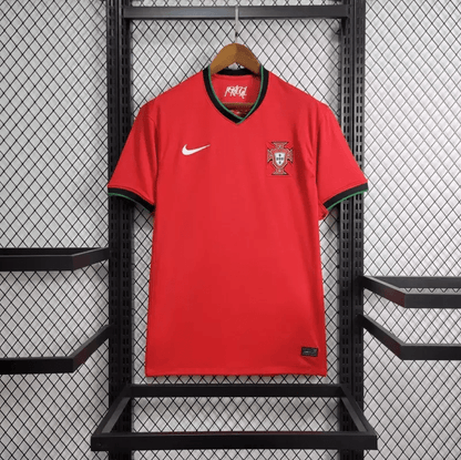 Camiseta local de Portugal 2024