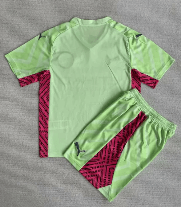 Kit infantil del Manchester City 23/24