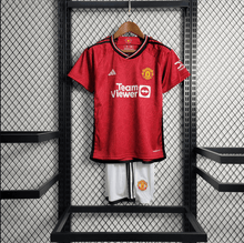 Kit local para niños del Manchester United 23/24