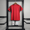 Kit local para niños del Manchester United 23/24