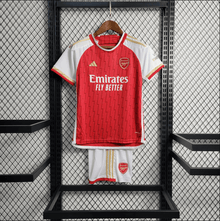 Kit local infantil del Arsenal 23/24