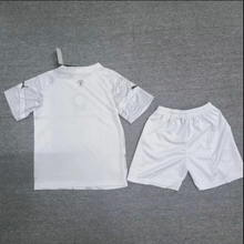 Kit infantil del Manchester City 23/24