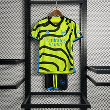 Kit infantil del Arsenal 23/24