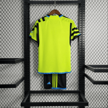 Kit infantil del Arsenal 23/24