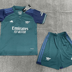 Kit infantil del Arsenal 23/24