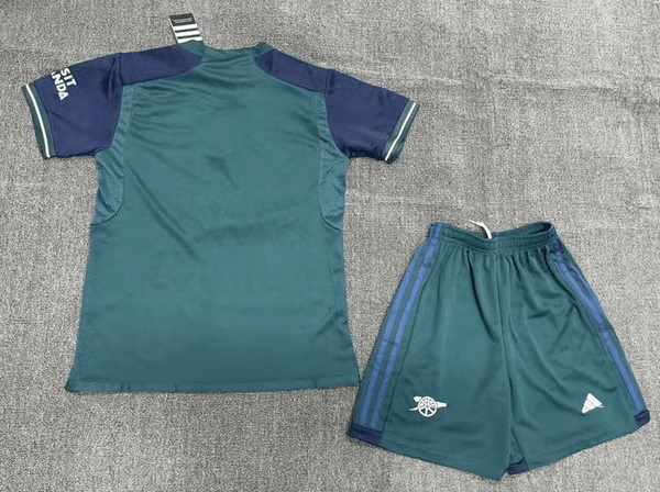 Kit infantil del Arsenal 23/24
