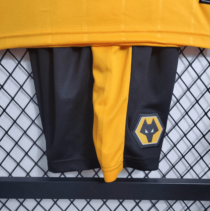 Kit infantil del Wolverhampton 2023/24