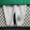 Equipación infantil del Newcastle 23/24