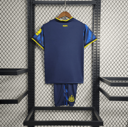 Kit infantil del Newcastle 2023